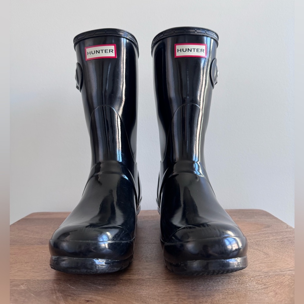 NWOT Hunter original black glossy short rain boots